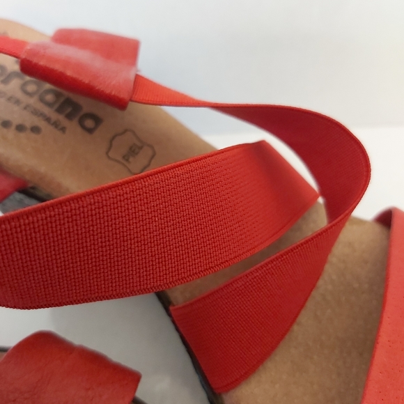 Jordana Red Heels **PERFECT FOR EVERYDAY** - Picture 4 of 10